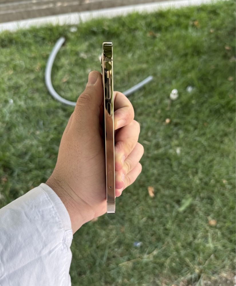 Iphone 12 Pro Ideal Gold usta kormagan 128 gb yomkst 77 radnoy ayb yoq