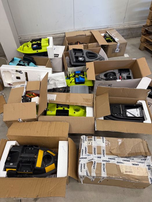 Лодка за захранка ,резервни части