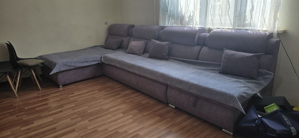 Кровать,диван столы