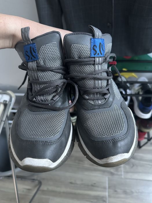 Adidasi s oliver, stare excelenta, marimea 42, 27 cm.