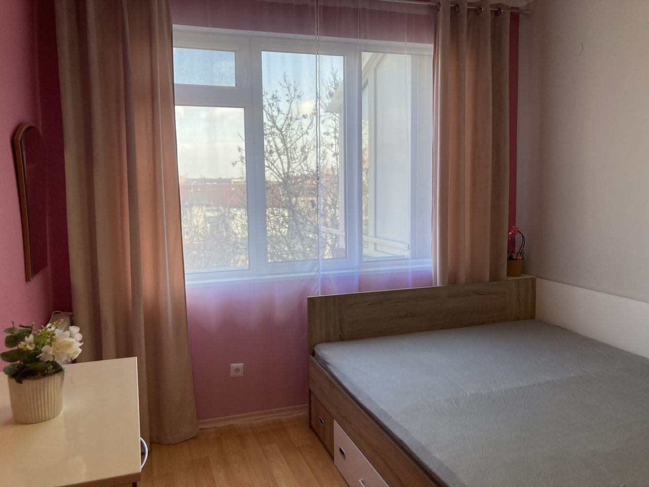 Дава се под наем Четиристаен апартамент в София, Център - 90 кв.м за 790 € - Снимка #8