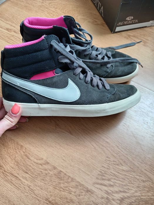 Дамски кецове Nike