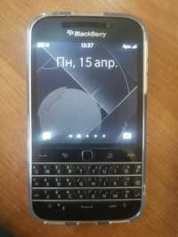 Blackberry classic в новом состоянии.