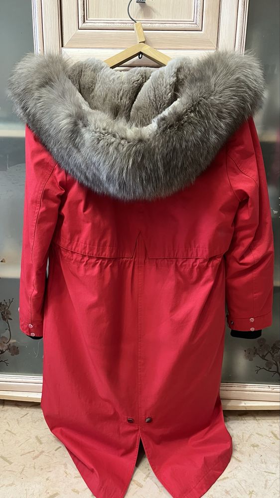 Продам парку зимнюю