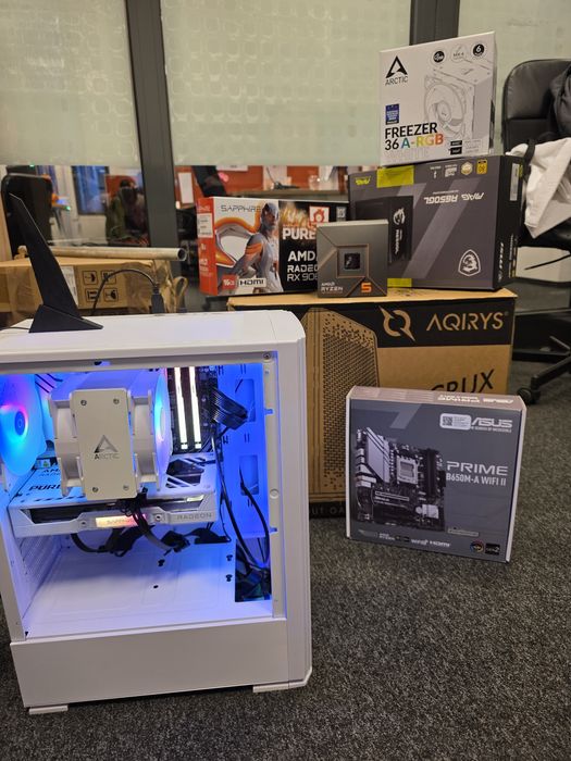 PC Gaming NOU [Garanție] | AMD R5 7600 | RX 9060 XT 16GB PURE White