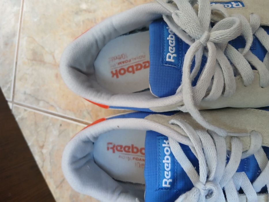 Vând adidas reebok marime 44.5