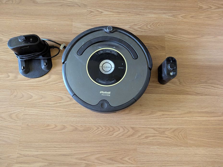 Robot aspirare Roomba 650