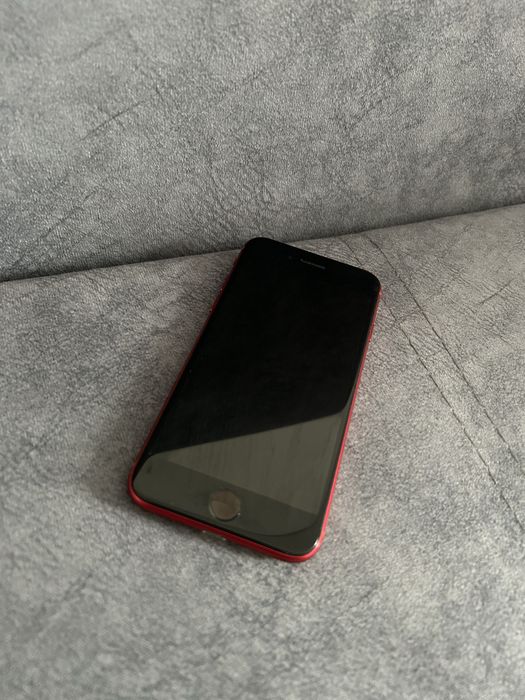 Iphone se 2020 на  128 gb