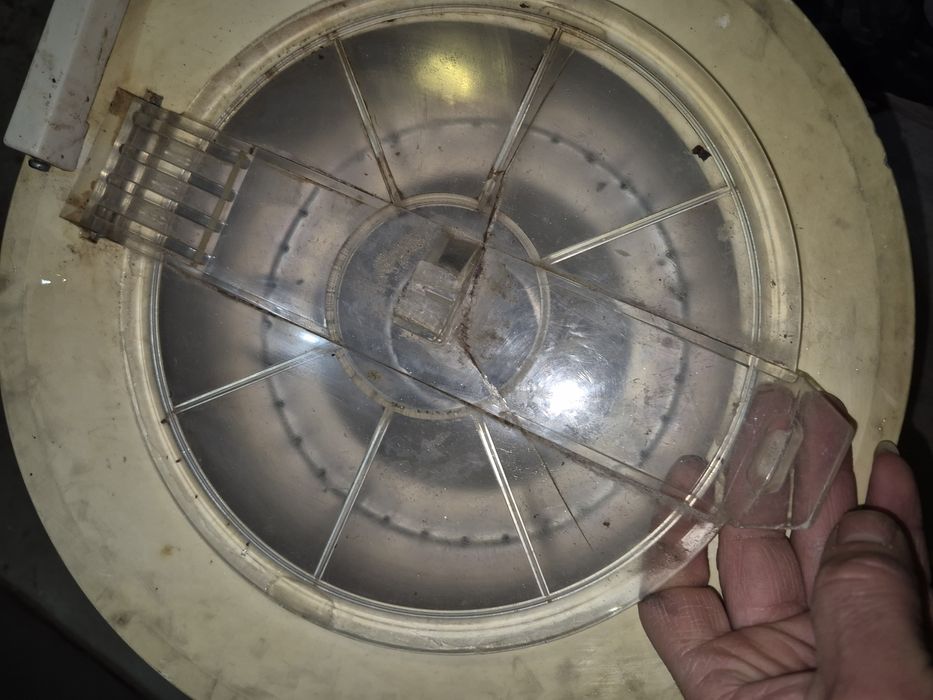 Центрофуга за дрехи