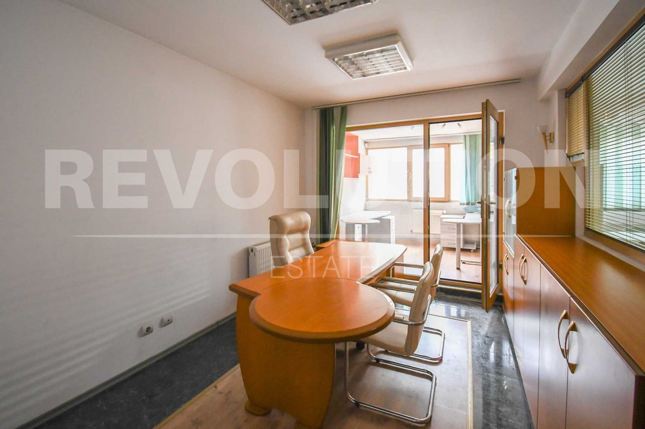 Дава се под наем Офис в София, Оборище - 180 кв.м за 1250 € - Снимка #5