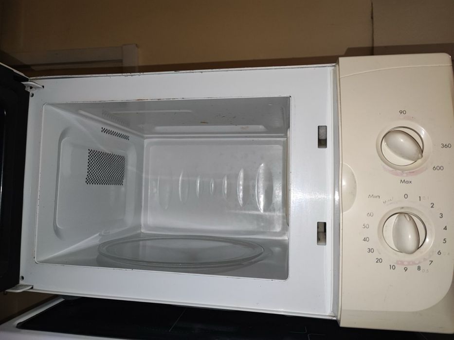 Микровълнова фурна