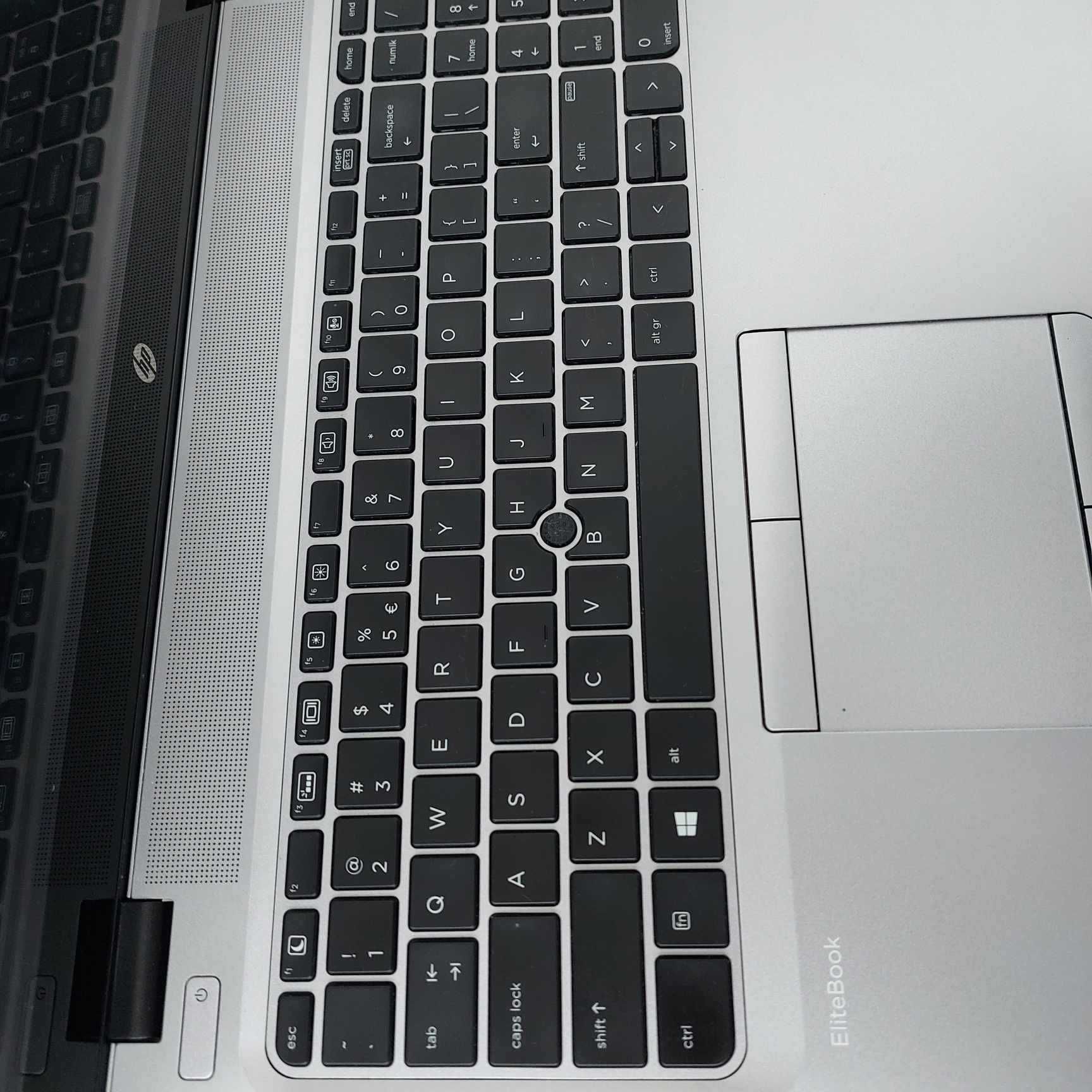 Laptop HP EliteBook 850 G3 cu procesor Intel® Core™ i5-6300U