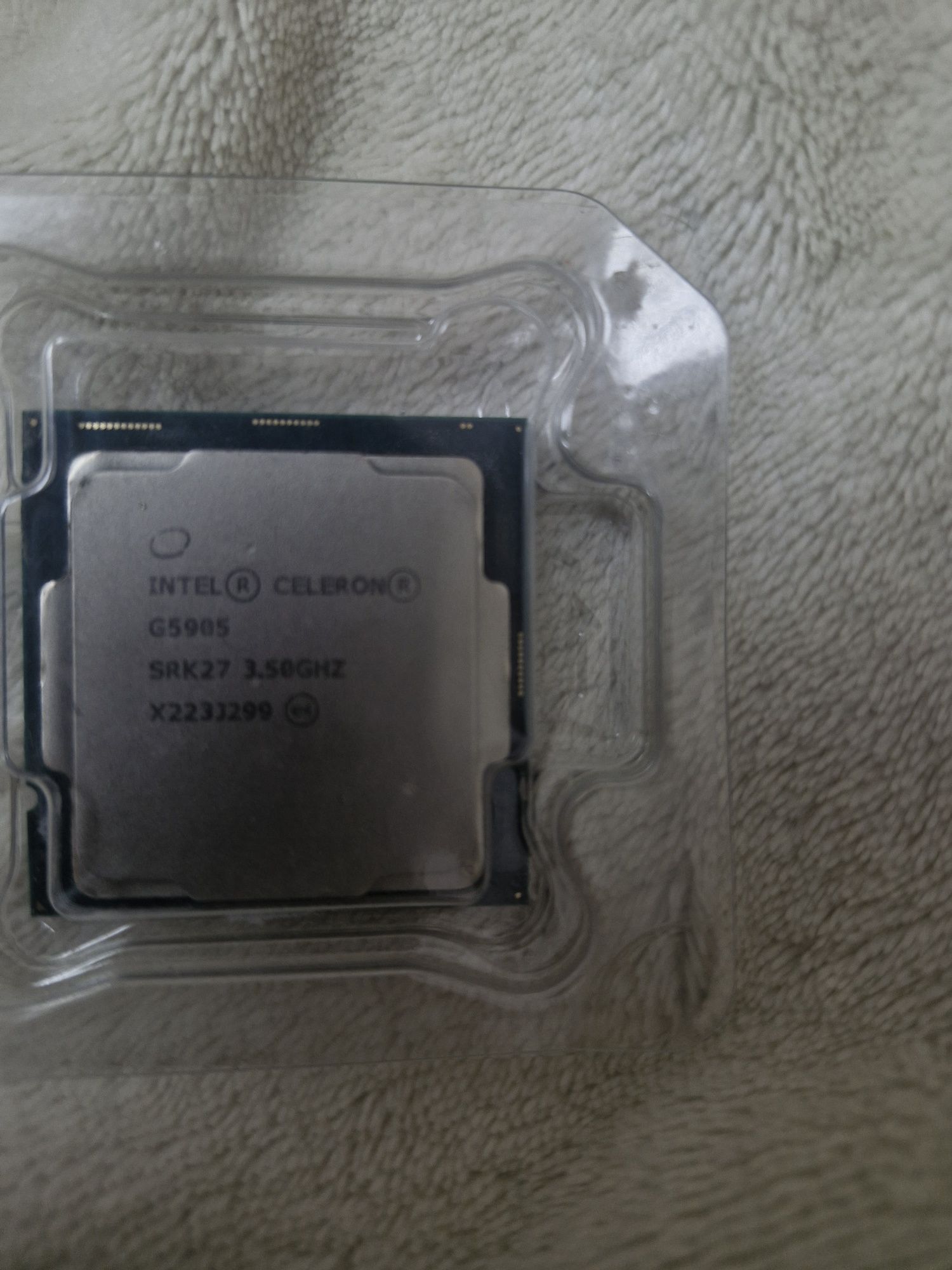 Продаю процессор Intel celery 10поколение
