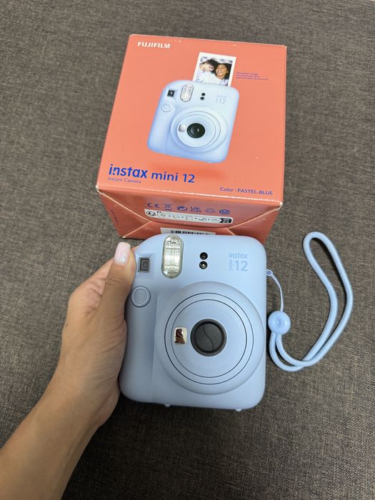 Продам камеру Instax mini 12