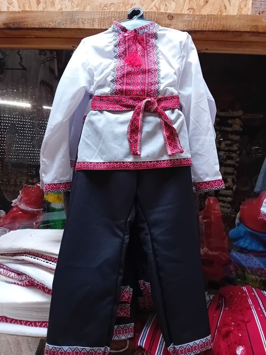 Costum baieti traditional