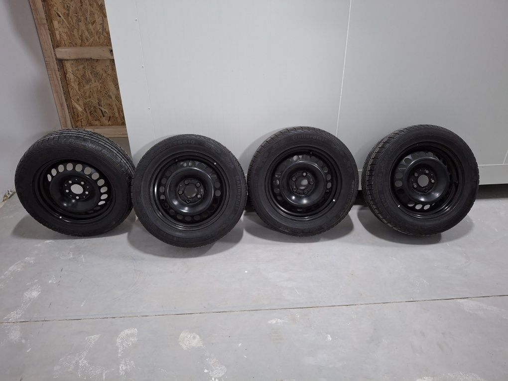 4 roti complete 225 /55 R 16 cu anvelope iarna Continental aproape noi