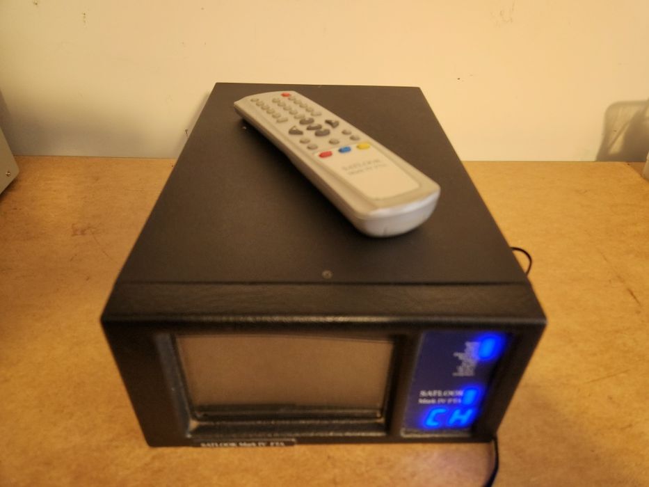 Emitor SATLOOK Mark IV FTA aliniere antene