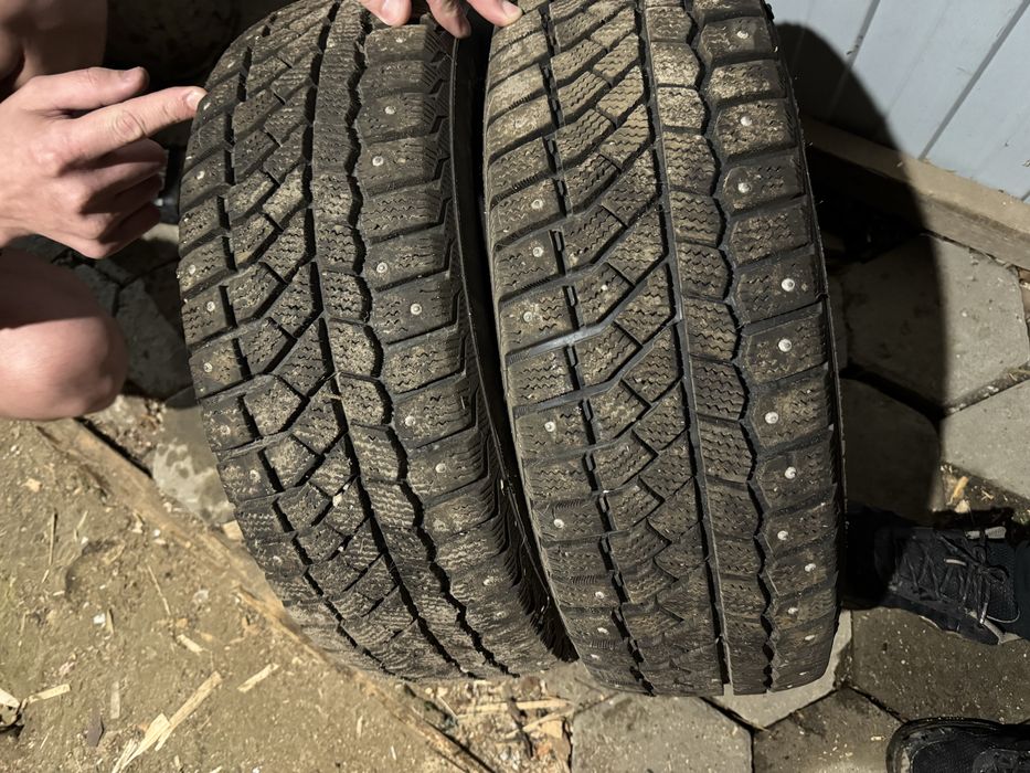 Продам 2 резины зимние р14 185/65