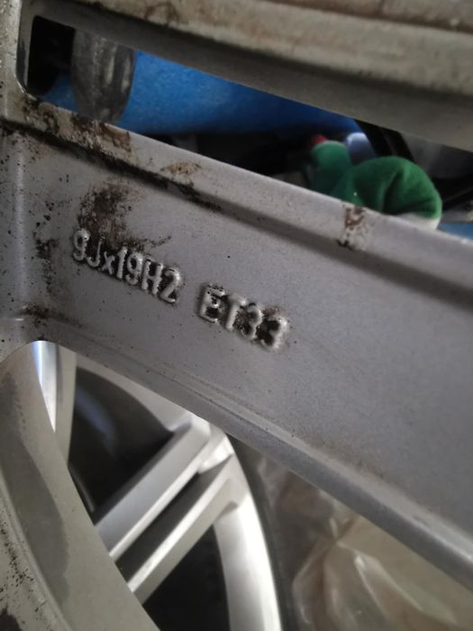 Vând 4 roți vw Tiguan, 245-45Z-R19