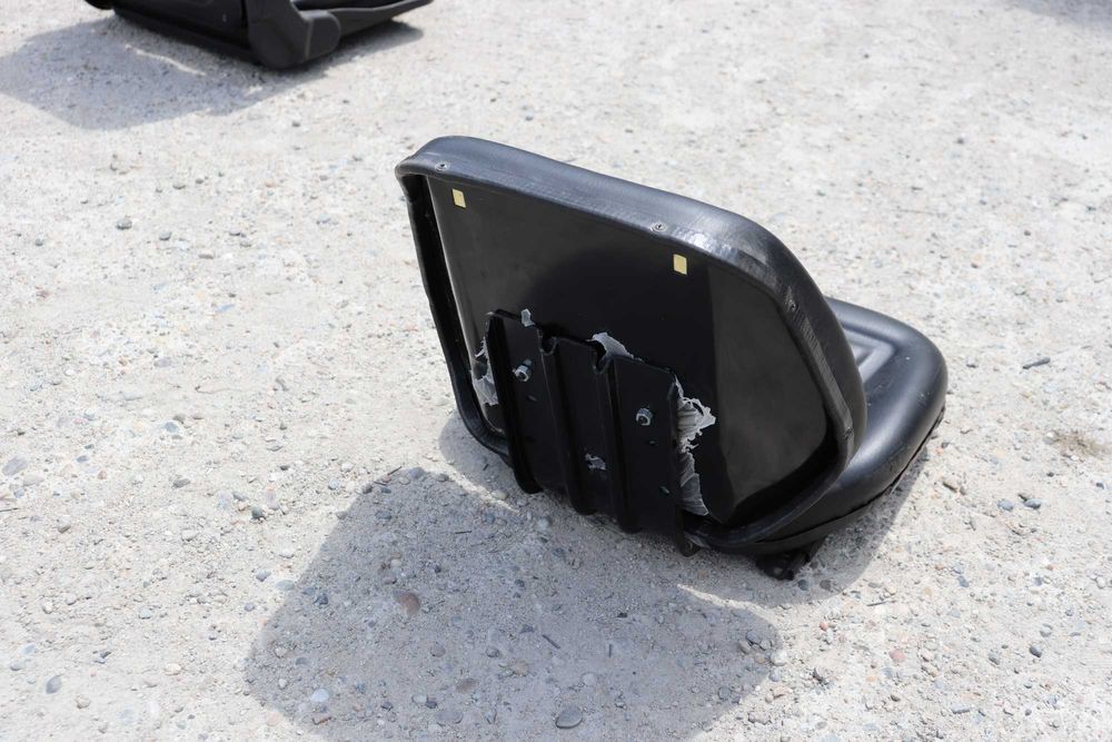 Scaun de tractor sau stivuitor Universal Nou cu garantie