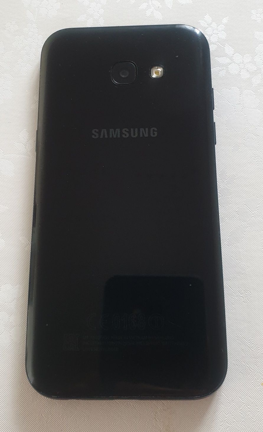 продам Samsung Galaxy A5 (2017)