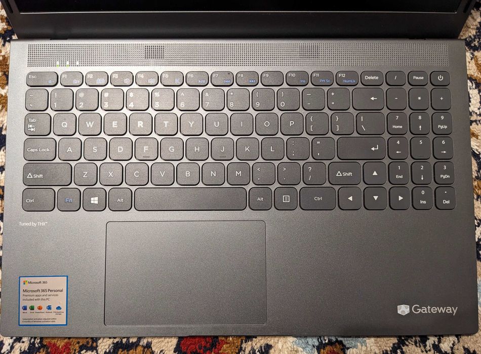 Noutbuk Gateway 15.6 dyum