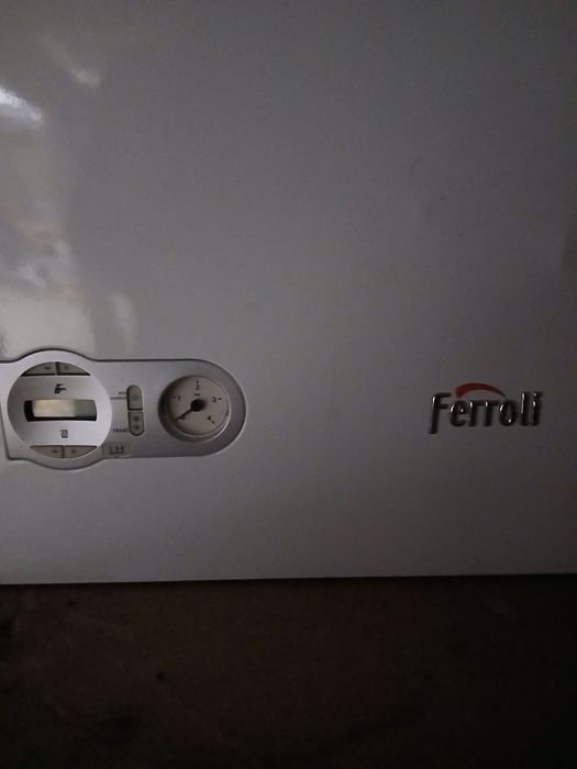 Centrală Ferolli pentru piese