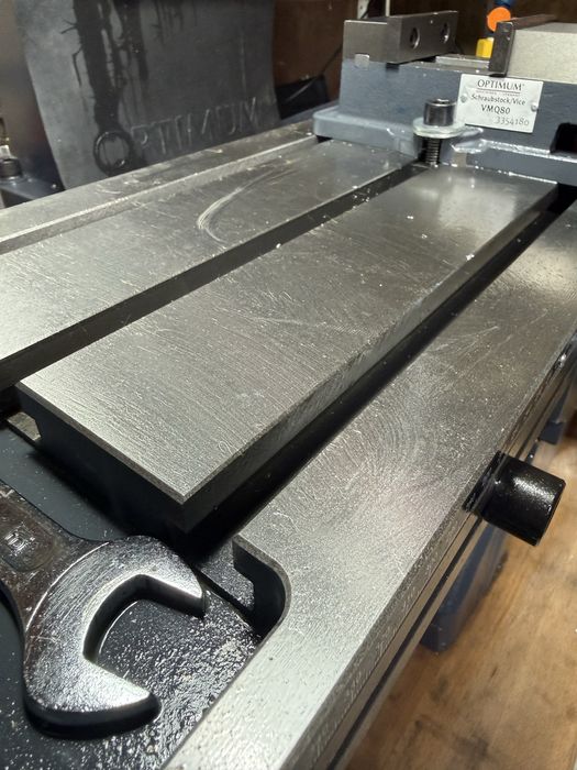 Masina de frezat Optimum MB4