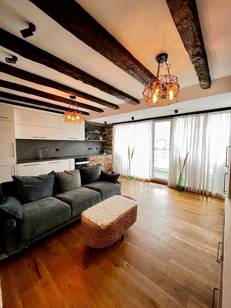 Дава се под наем Едностаен апартамент в Бургас, Изгрев - 55 кв.м за 408 € - Снимка #2