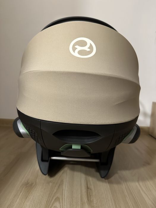 Cybex Gold Cloud G- база + адаптери + стол за кола за новородено
