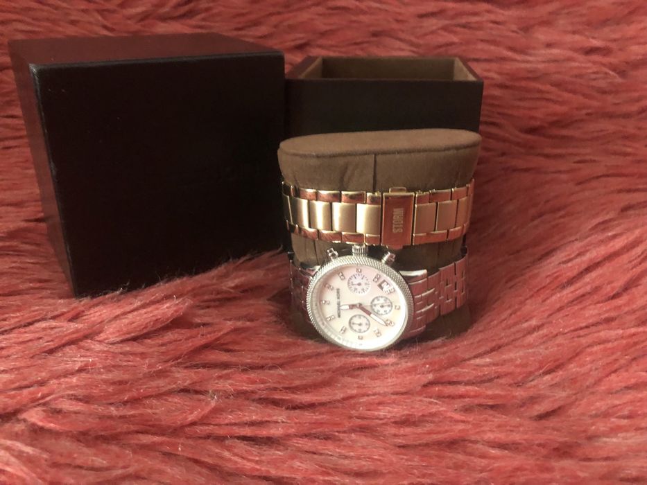 STORM часовник — Michael Kors часовник.