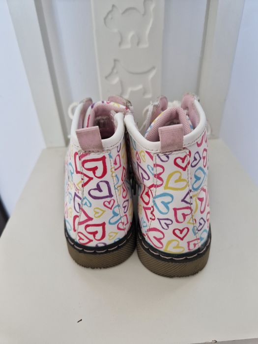Детски боти с цип и връзки