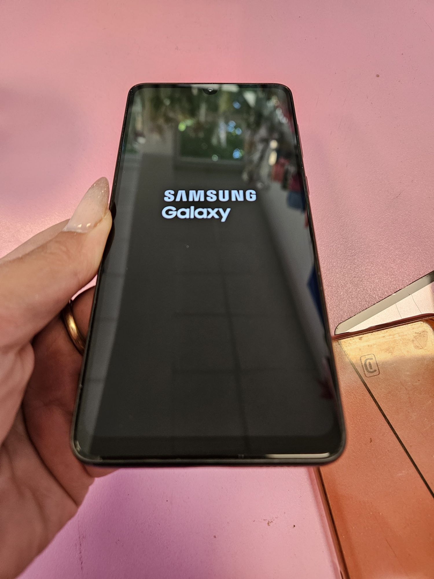 Продавам samsung A33