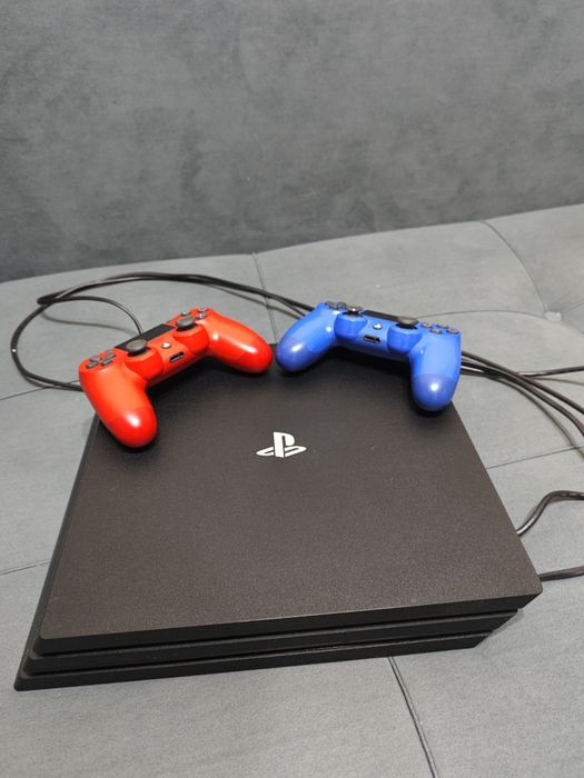 Продам PS4 PRO 1TB