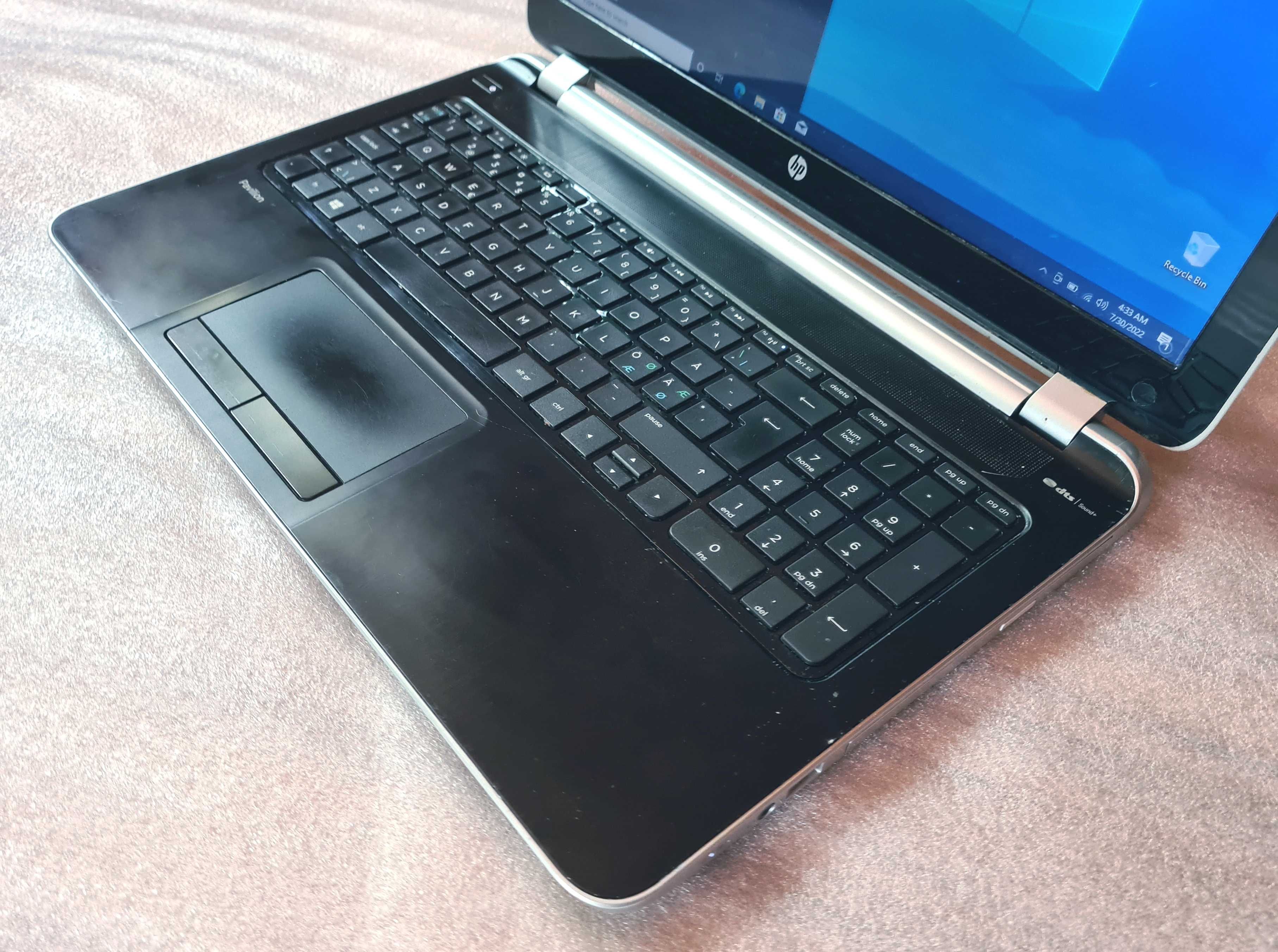 Laptop HP 15.6", AMD Quad Core, 8 GB RAM, HDD 750 GB, Video Dedicat