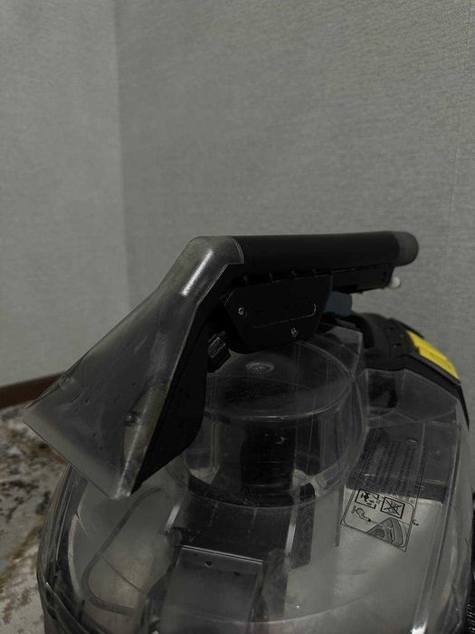 Моющий пылесос Karcher puzzy 8/1