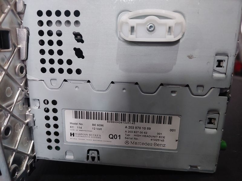 W203 Навигация за Мерцедес Ц класа фейс