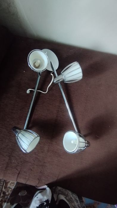 Продам  люстру в отличном состоянии