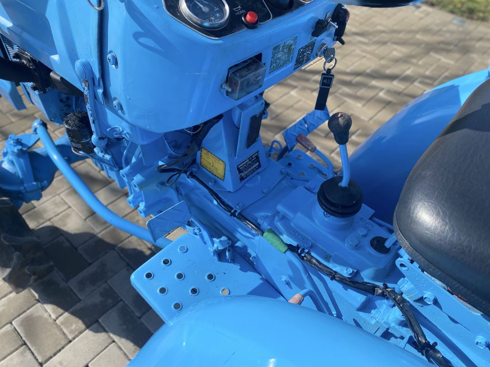 Hinomoto e150d 4x4