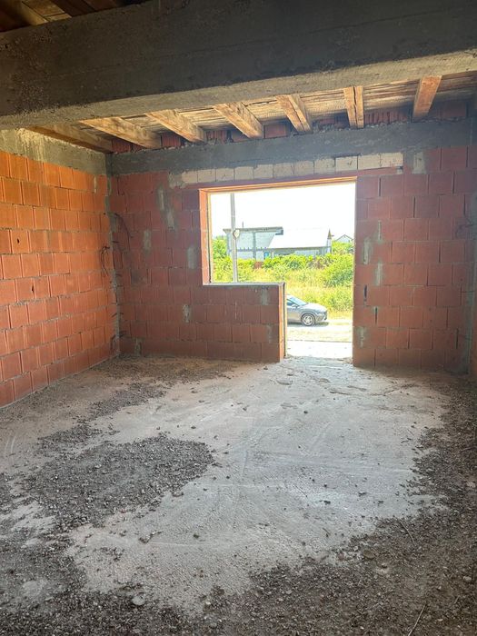 Vand teren si constructie