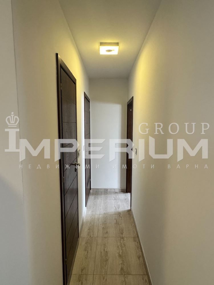 Дава се под наем Тристаен апартамент в Варна, Център - 115 кв.м за 1122 € - Снимка #9