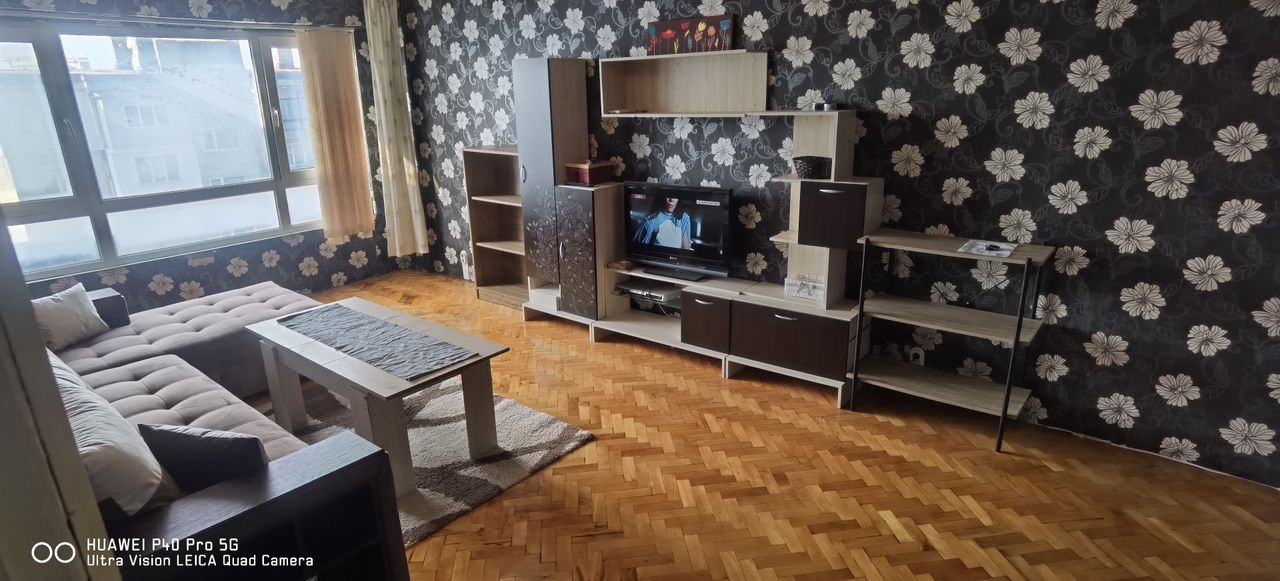 Дава се под наем Тристаен апартамент в Димитровград - 69 кв.м за 204 € - Снимка #2