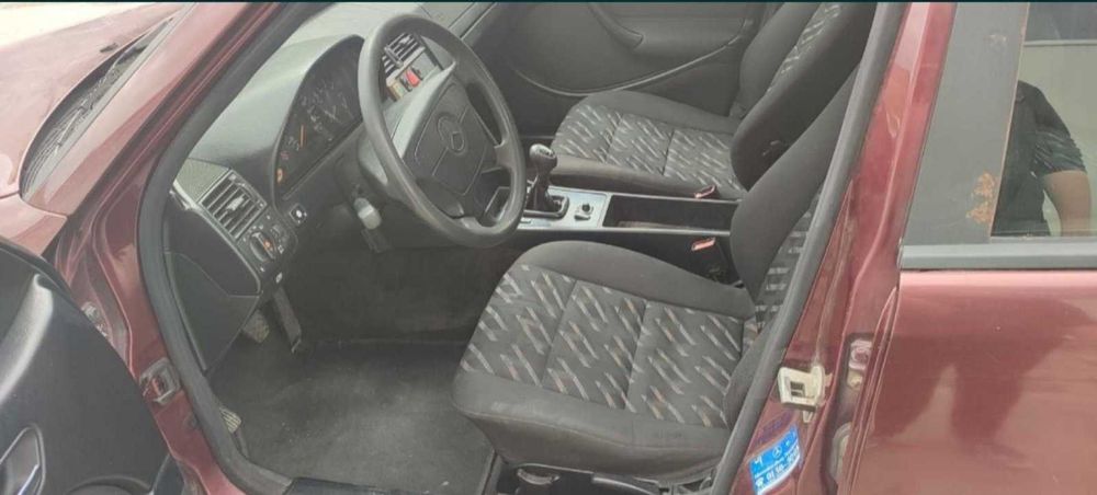 На части: MERCEDES C180 W202