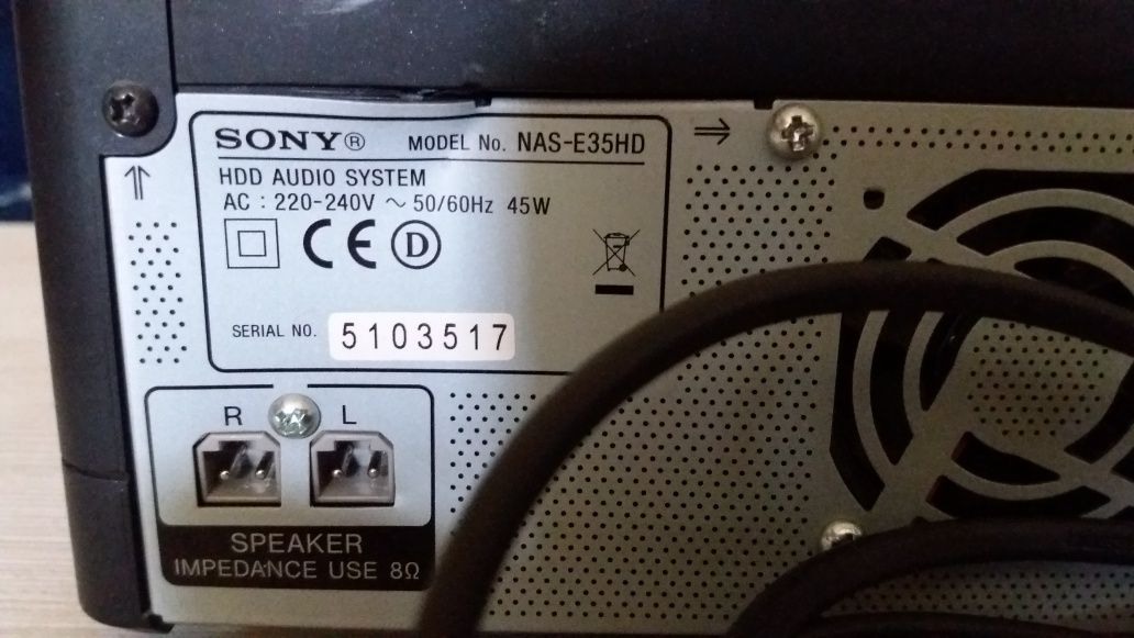 Vand HDD Sony 80giga și 2 boxe