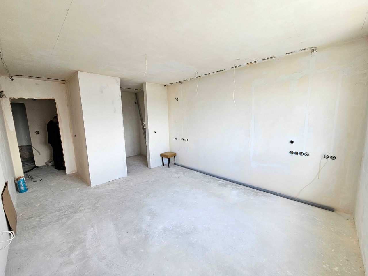 Продава се Четиристаен апартамент в София, 7-ми 11-ти километър - 174 кв.м за 2219 €/кв.м - Снимка #3