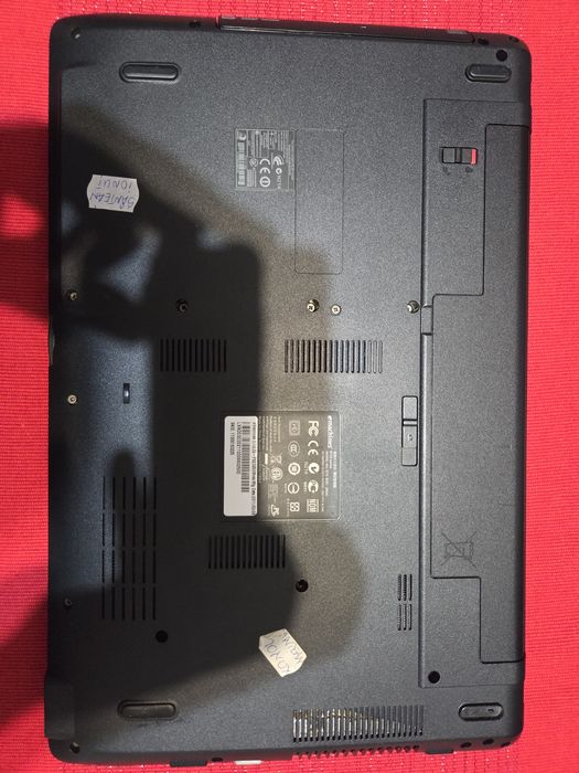 Laptop de vanzare pentru piese/reparat