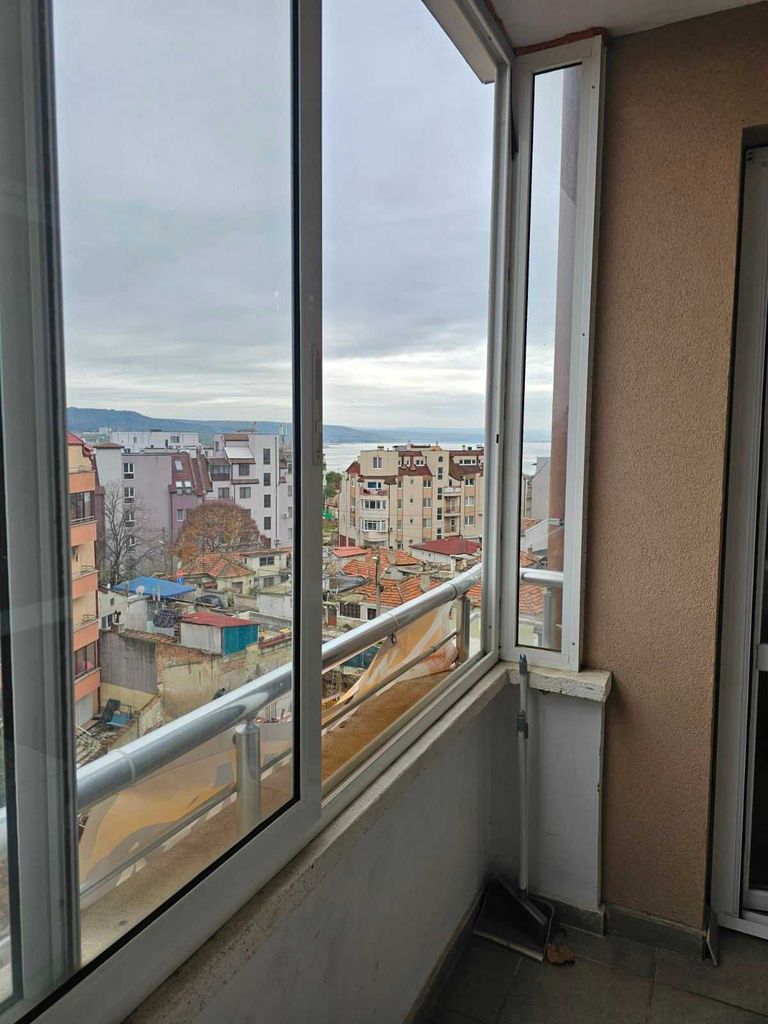 Продава се Двустаен апартамент в Варна, Погреби - 62 кв.м за 2162 €/кв.м - Снимка #12