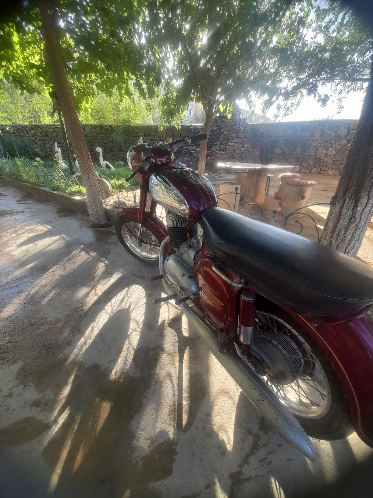 Mototsikl Jawa sotiladi