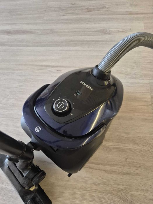 Прахосмукачка Samsung SC07M25E0WB