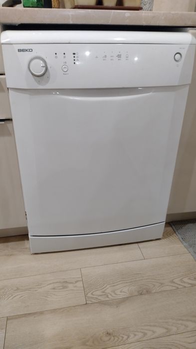 Mașină de spălat vase Beko
